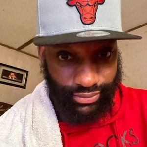 Meet your Posher, Emanuel